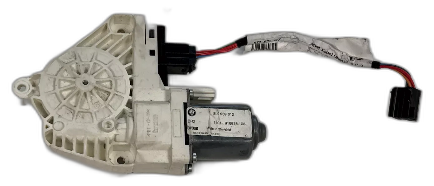 Motorek stahování oken pravý zadní, 5L0 959 812