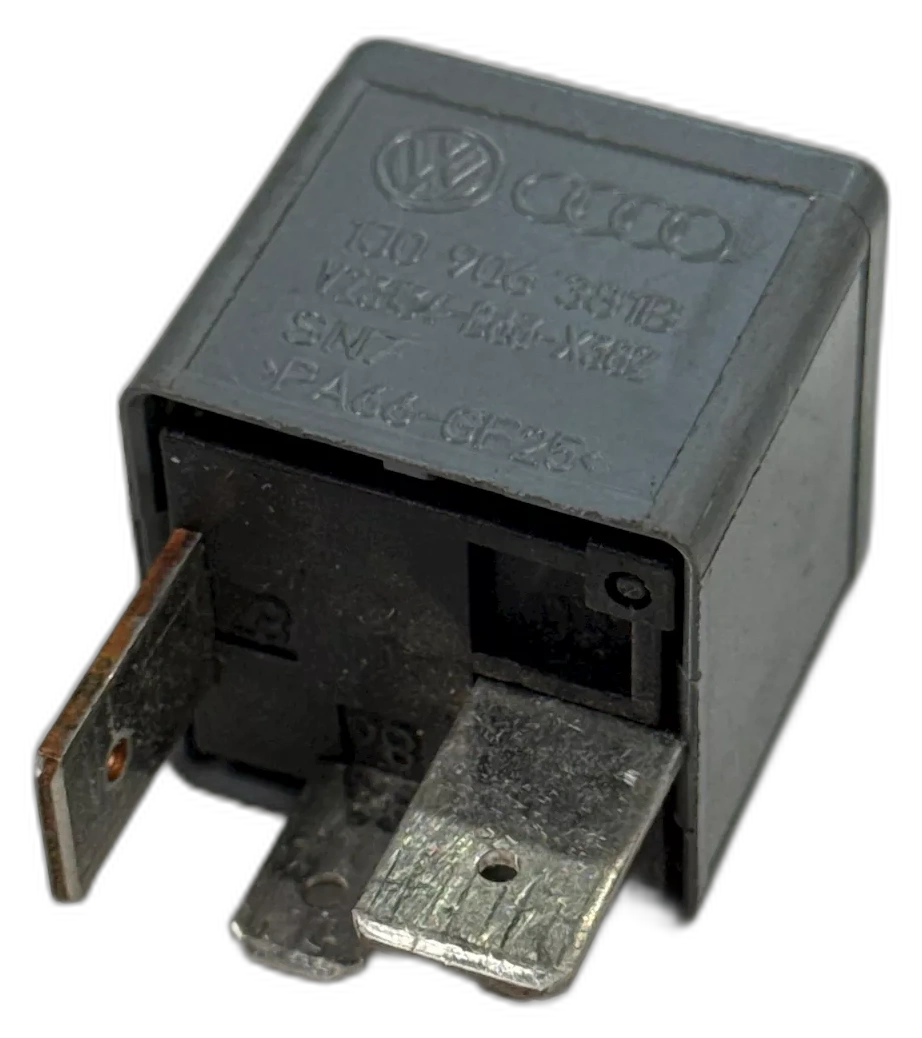 Relé 428, 1J0 906 381 B