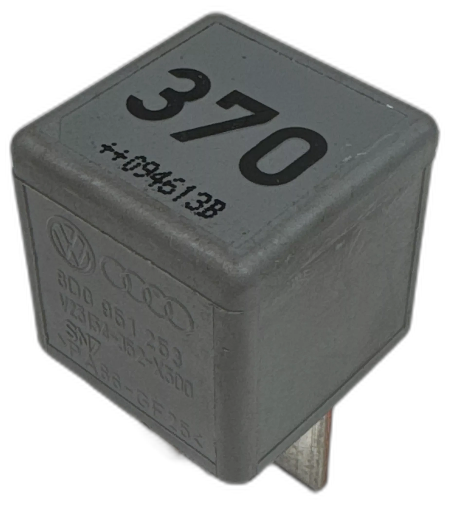Relé č. 370, 8D0 951 253