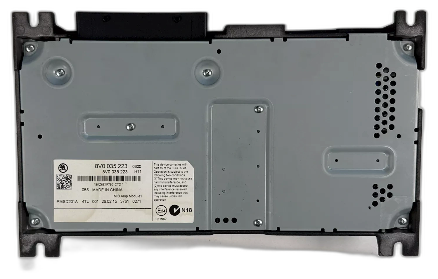 Zesilovač pro Sound system, 8V0 035 223
