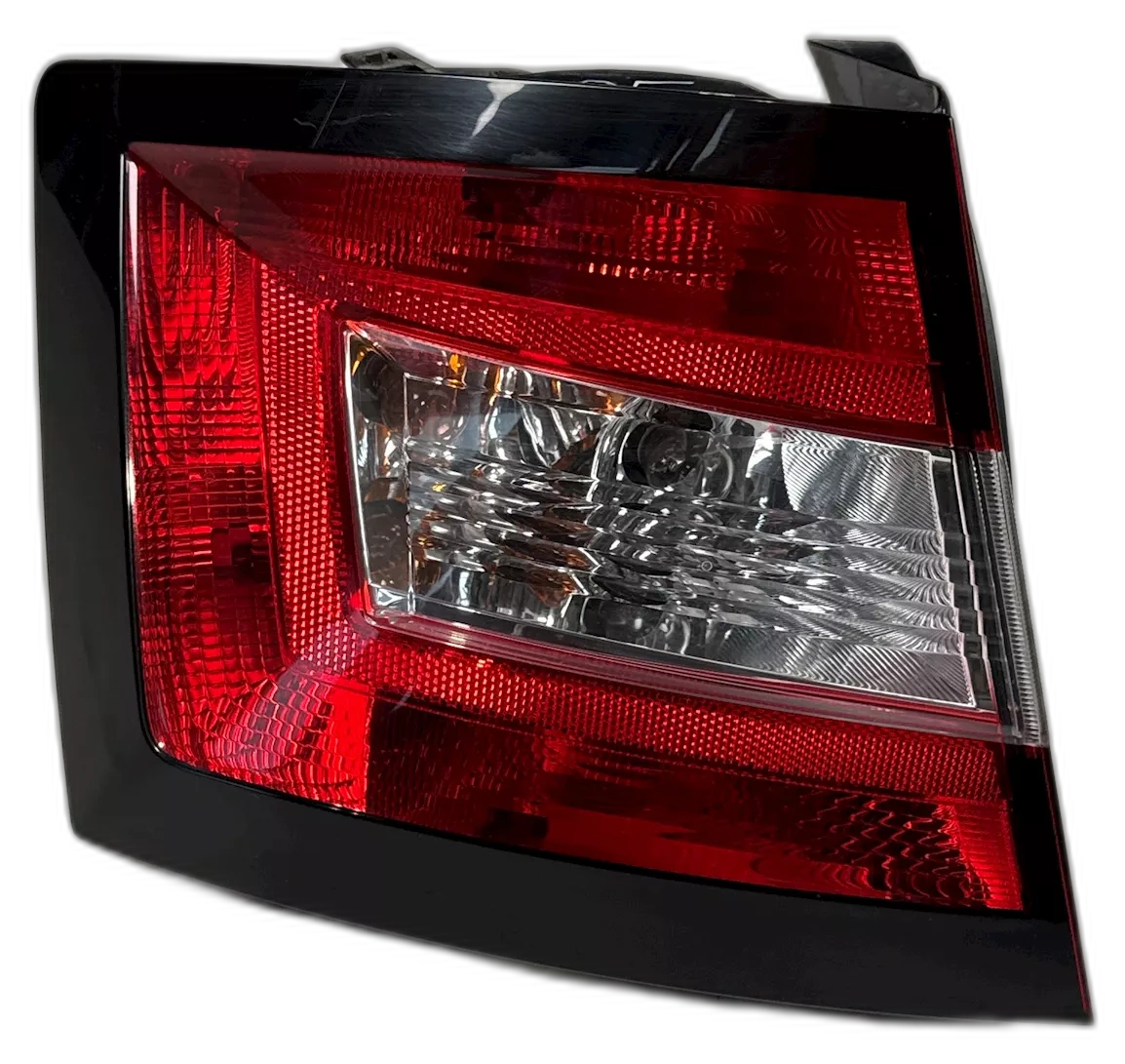 Zadní světlomet levý, Škoda Fabia III hatchback, 6V6 945 095, poškozený