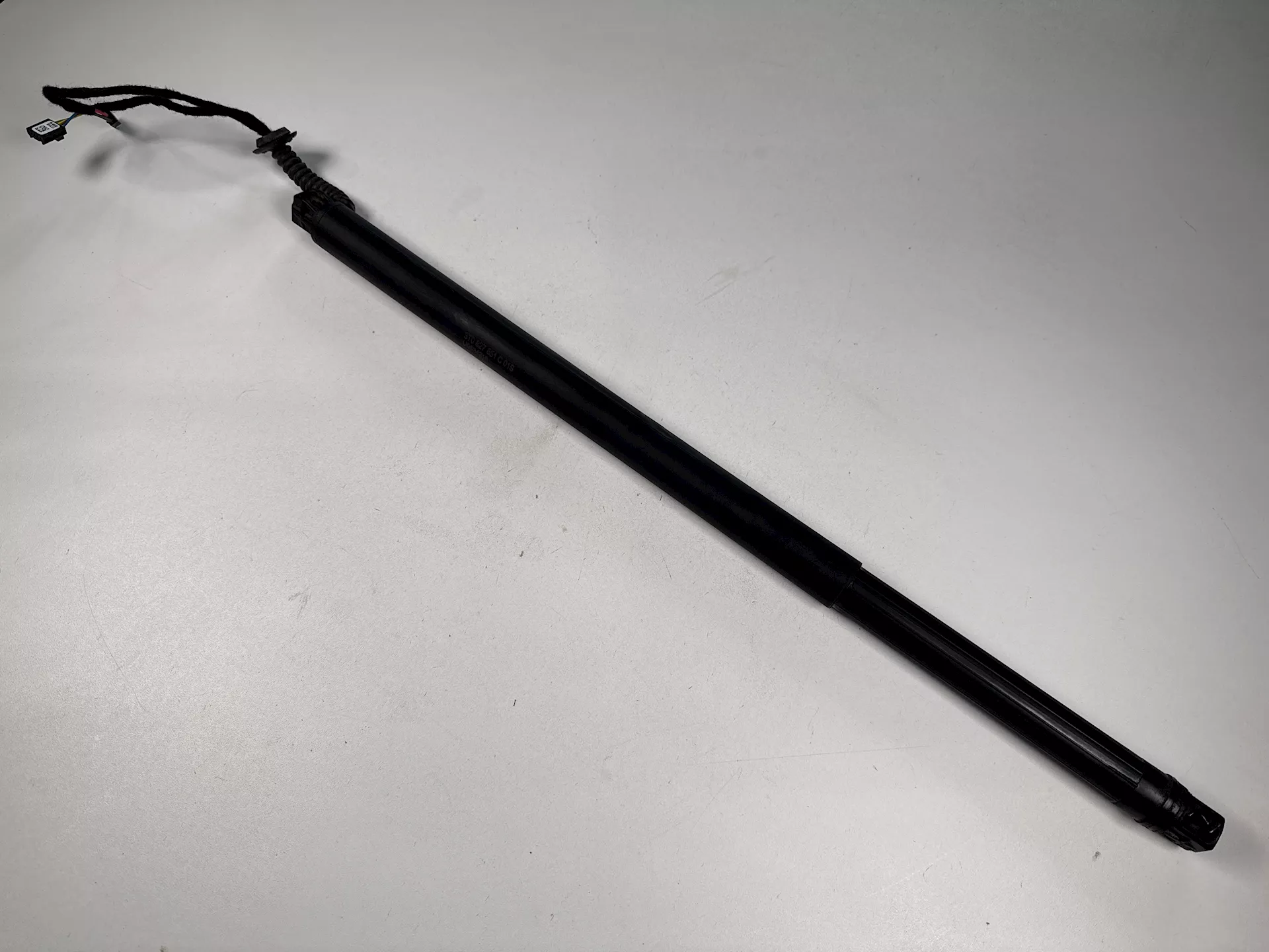 Elektrická vzpěra kufru levá, 3T0 827 851 C, Škoda Superb II