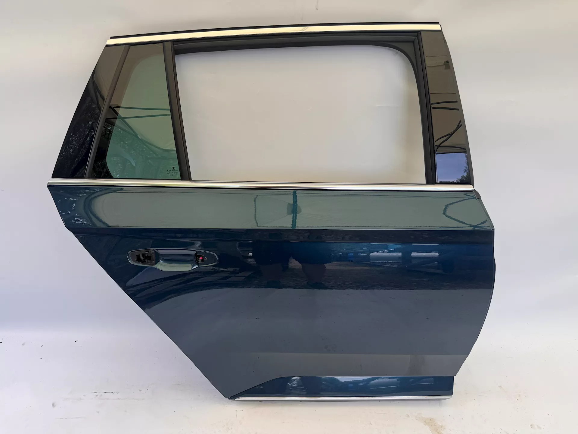 Dveře pravé zadní, Škoda Superb III kombi, LW5Q - 0F0F - 9474