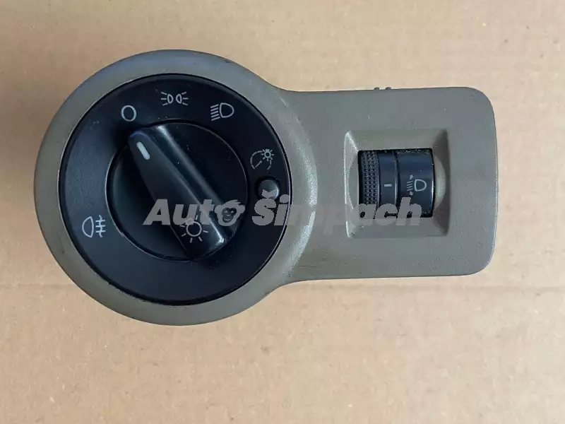 Spínač světel Octavia I 3B0 941 531