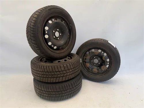 Plechové disky + Zimní pneumatiky Barum 185/55 R15, ZP69