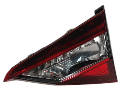 Zadní světlomet pravý vnitřní, Škoda Superb III liftback, 3V5 945 308 
