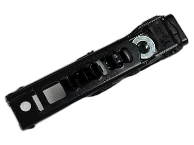Nastavení výšky bezpečnostního pásu, 8V0 857 819 A
