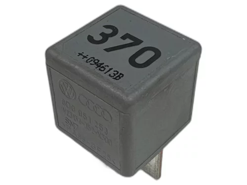 Relé č. 370, 8D0 951 253