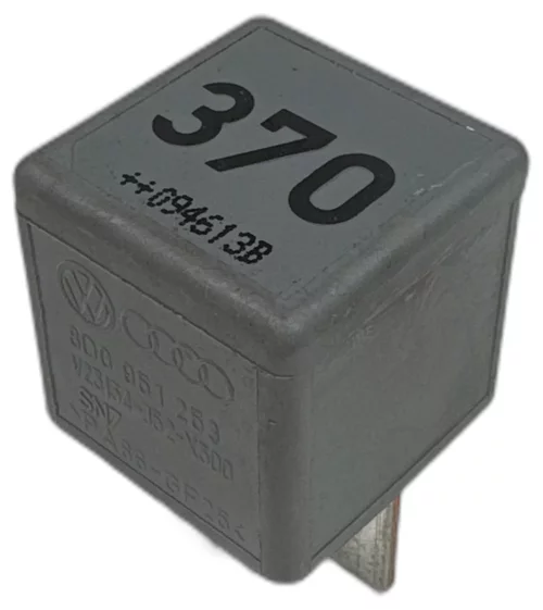 Relé č. 370, 8D0 951 253