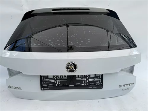 Páté dveře, Škoda Superb III kombi, LS9R - 2Y2Y, 21