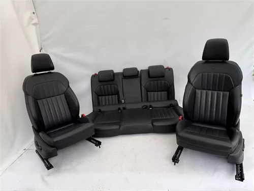 Sedačky, Škoda Superb III Laurin & Klement, kožené odvětrávané