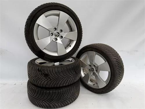 Alu kola Škoda DENOM + Celoroční pneumatiky Michelin 225/45 R17, CA11