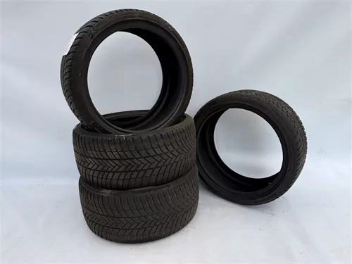 Zimní pneumatiky BRIDGESTONE Blizzak LM005, 245/35 R19, Z75
