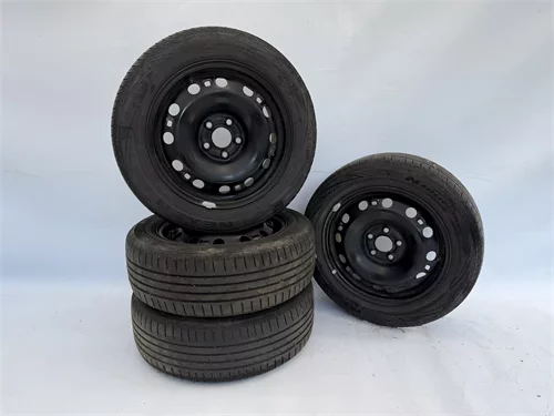 Plechové disky + Letní pneumatiky Nexen 185/60 R15, LP23