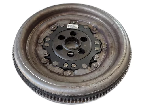 Setrvačník, 03L 105 266 DE, 174 000km, 010
