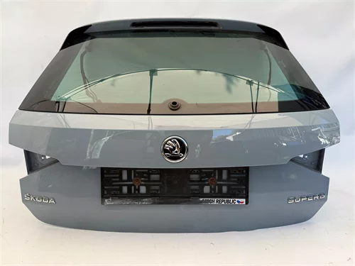 Páté dveře, Škoda Superb III kombi, R700 - 9707